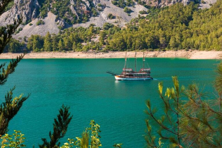 From Antalya: Green Canyon Boat Tour with Lunch