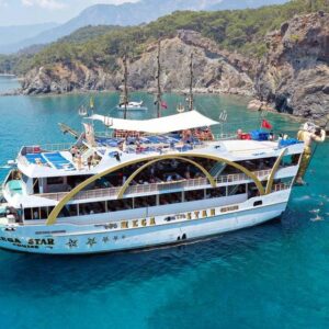 From Antalya: Kemer Megastar Boat Tour with Lunch