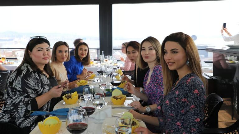 Istanbul: Private Customized Tour with Local Guide